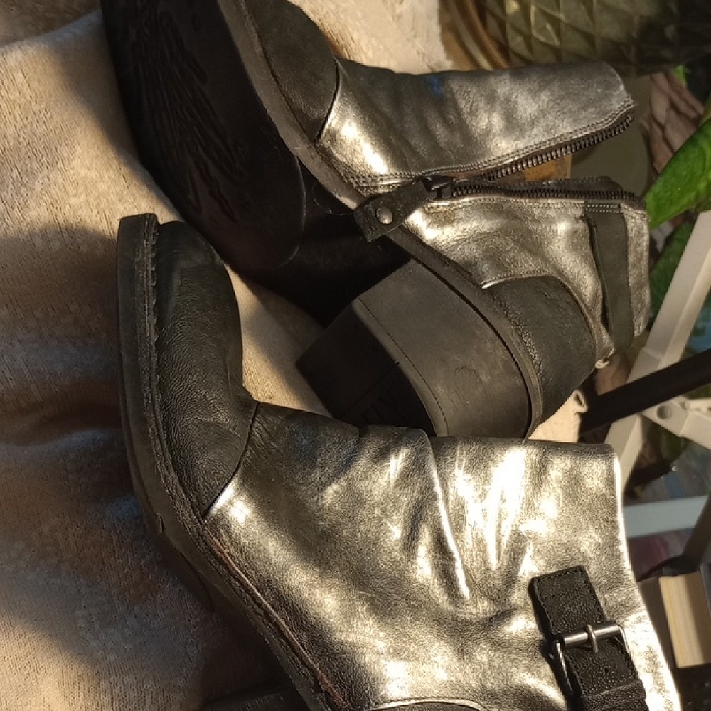 Fly London Stylish Black and Silver Women's Ankle Boots - Picture 7 of 8